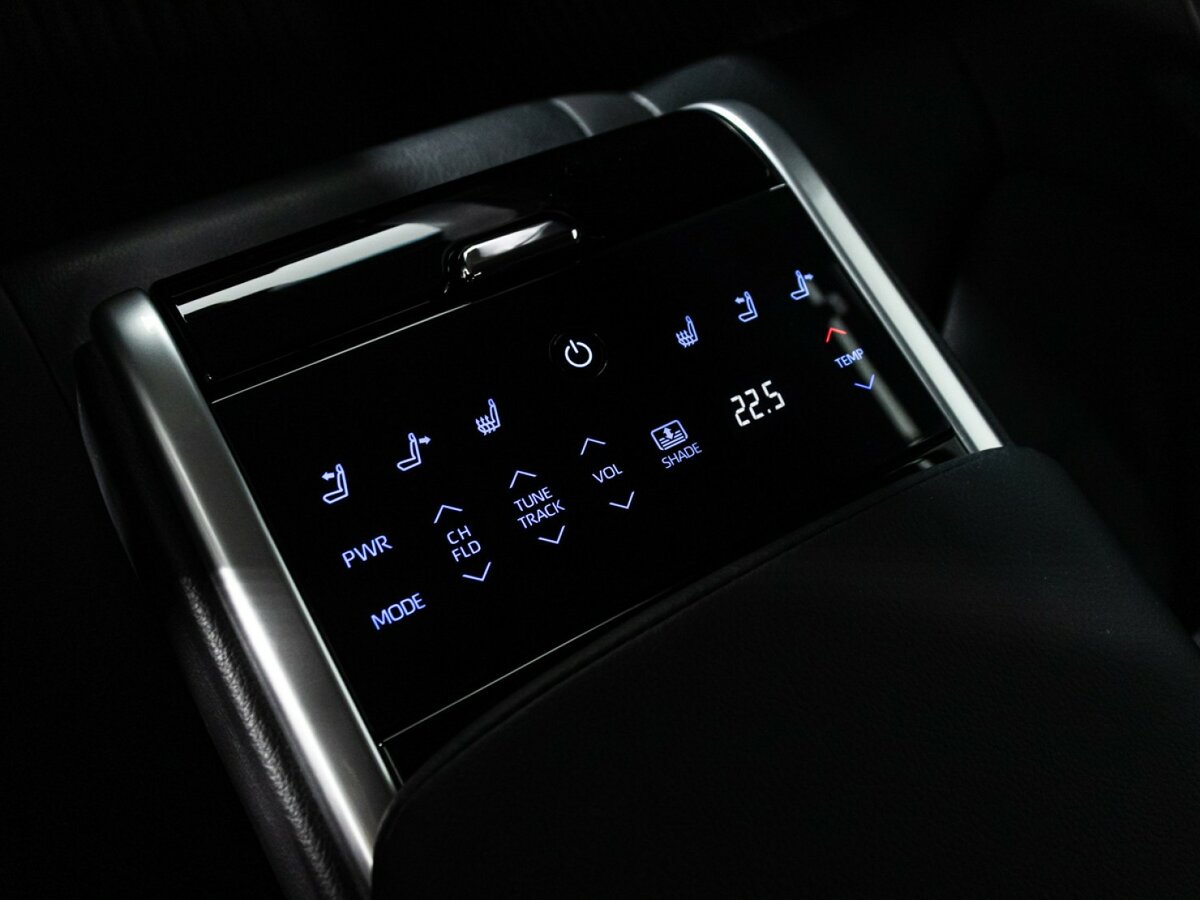 Toyota Camry с пробегом — 2021 год. Фото: #13