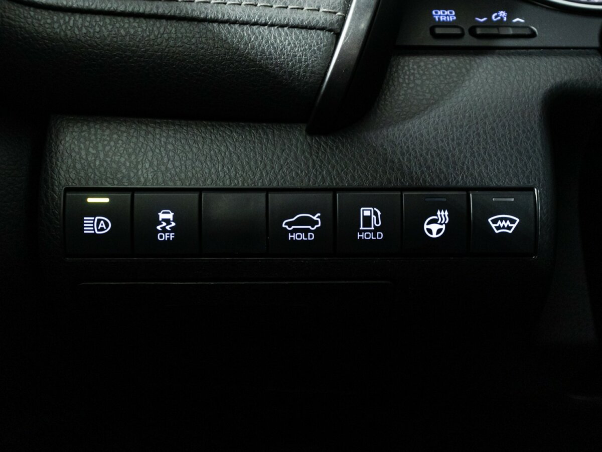 Toyota Camry с пробегом — 2021 год. Фото: #22