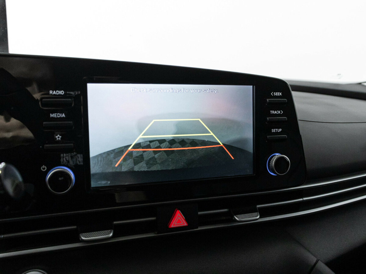 Hyundai Elantra с пробегом — 2023 год. Фото: #14