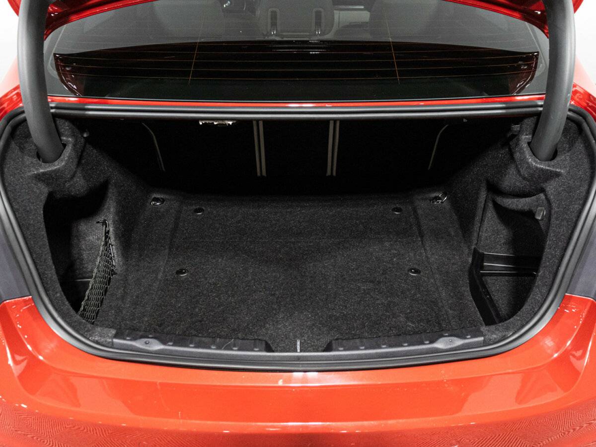 BMW 3 серии с пробегом — 2016 год. Фото: #14