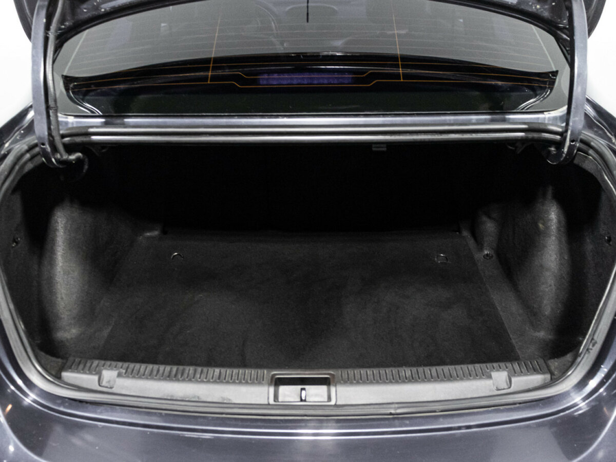 Renault Fluence с пробегом — 2012 год. Фото: #15