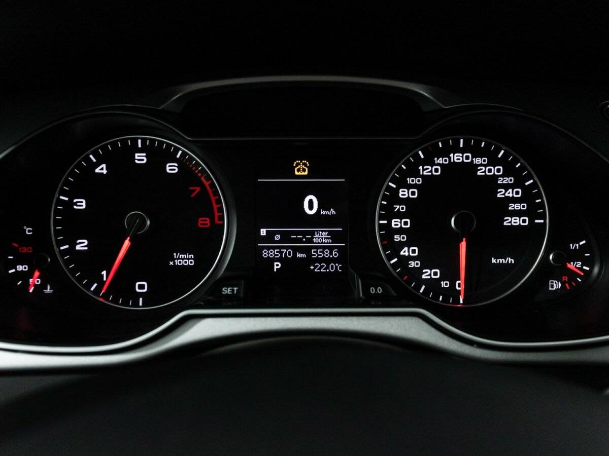 Audi A4 с пробегом — 2015 год. Фото: #11