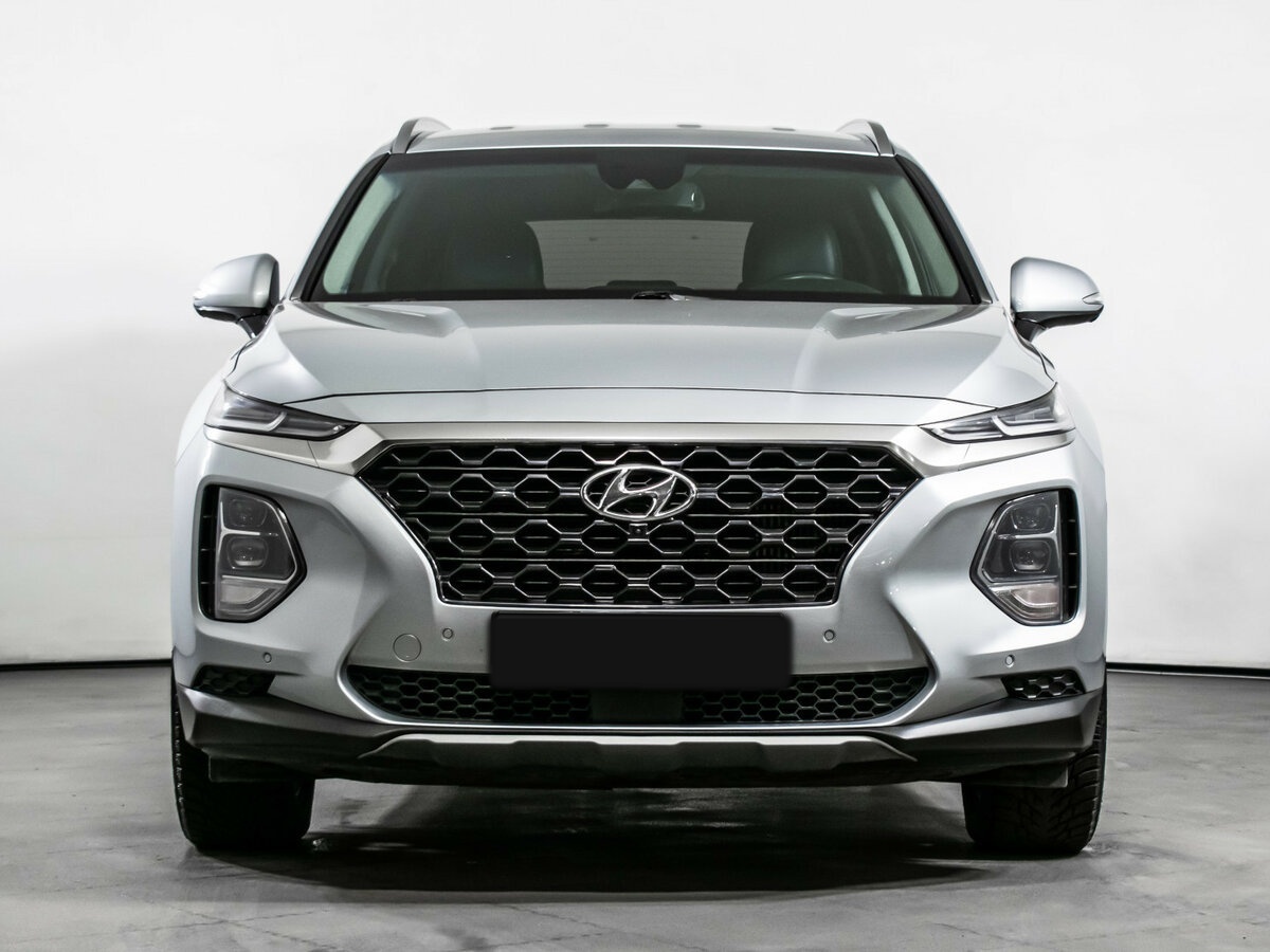 Hyundai Santa Fe с пробегом — 2018 год. Фото: #1