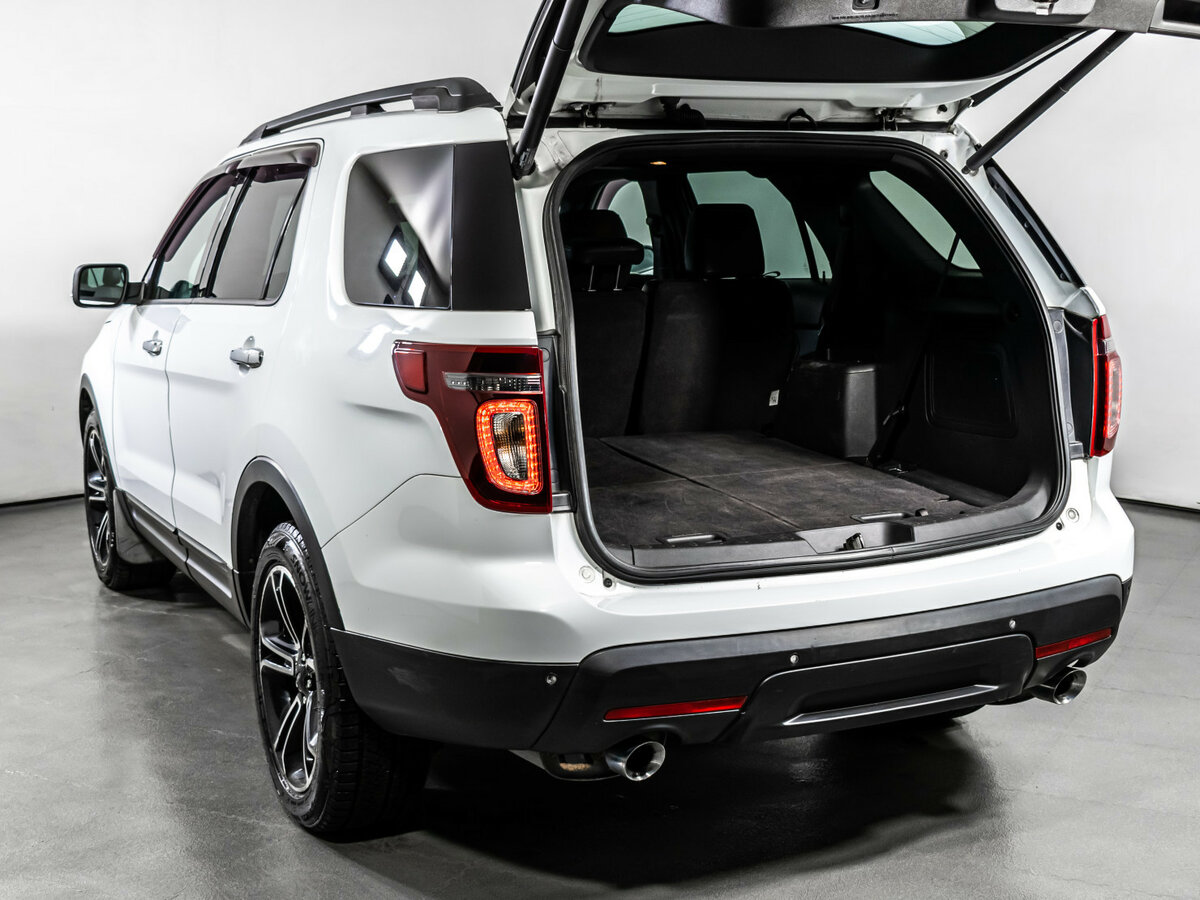 Ford Explorer с пробегом — 2013 год. Фото: #8