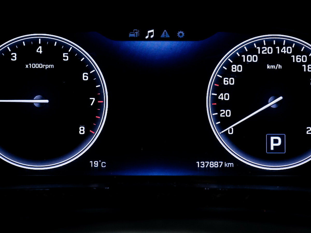 Hyundai Equus с пробегом — 2013 год. Фото: #10