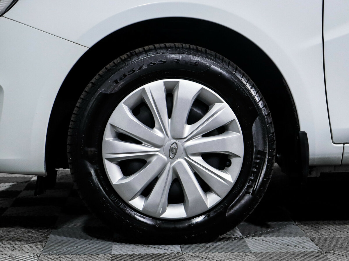 Lada (ВАЗ) Vesta с пробегом — 2024 год. Фото: #12