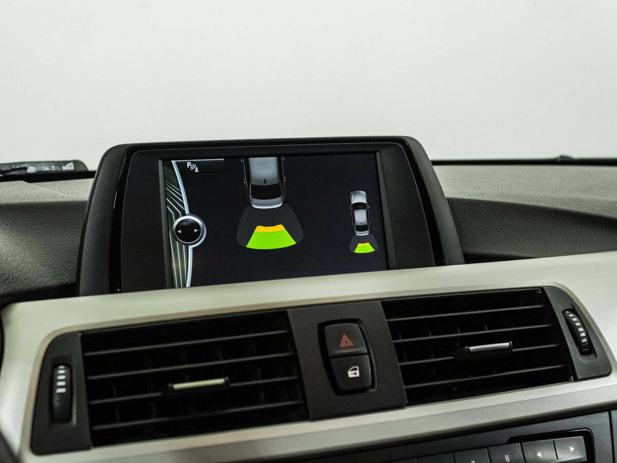 BMW 3 серии с пробегом — 2014 год. Фото: #11