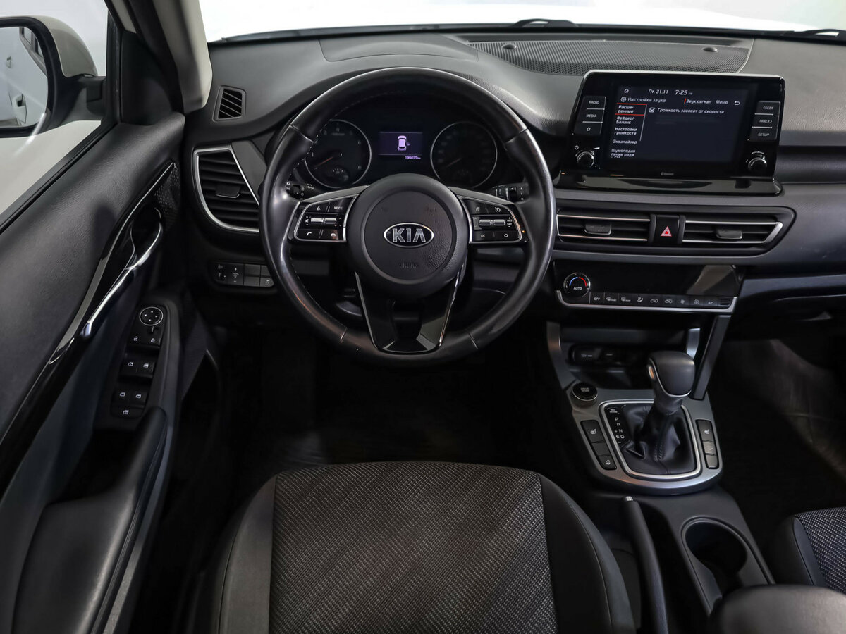 Kia Seltos с пробегом — 2021 год. Фото: #8