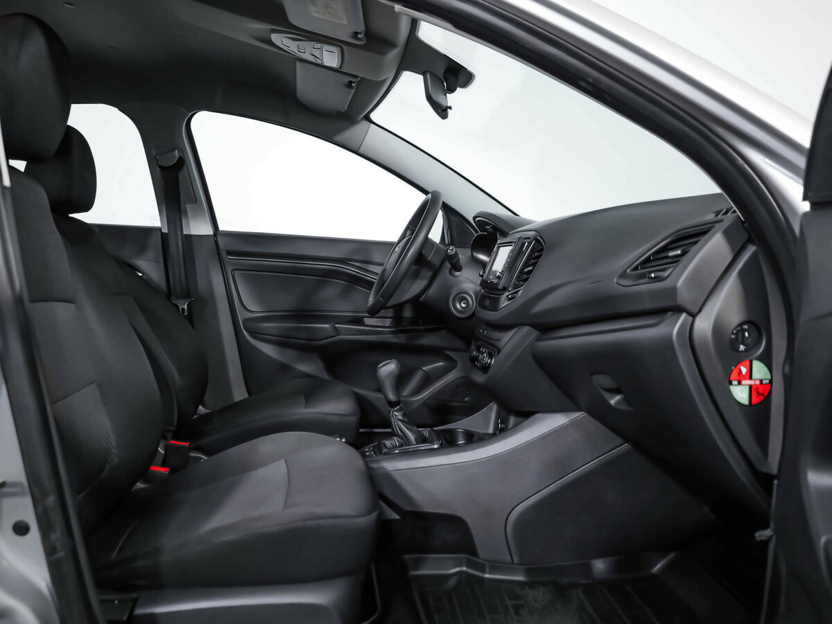 Lada (ВАЗ) Vesta с пробегом — 2018 год. Фото: #17