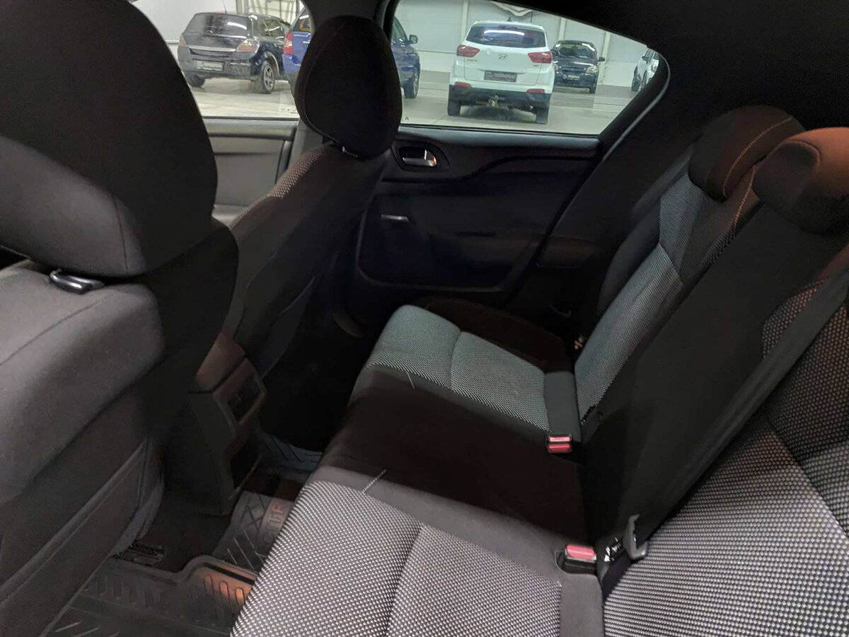 Citroen DS4 с пробегом — 2012 год. Фото: #11