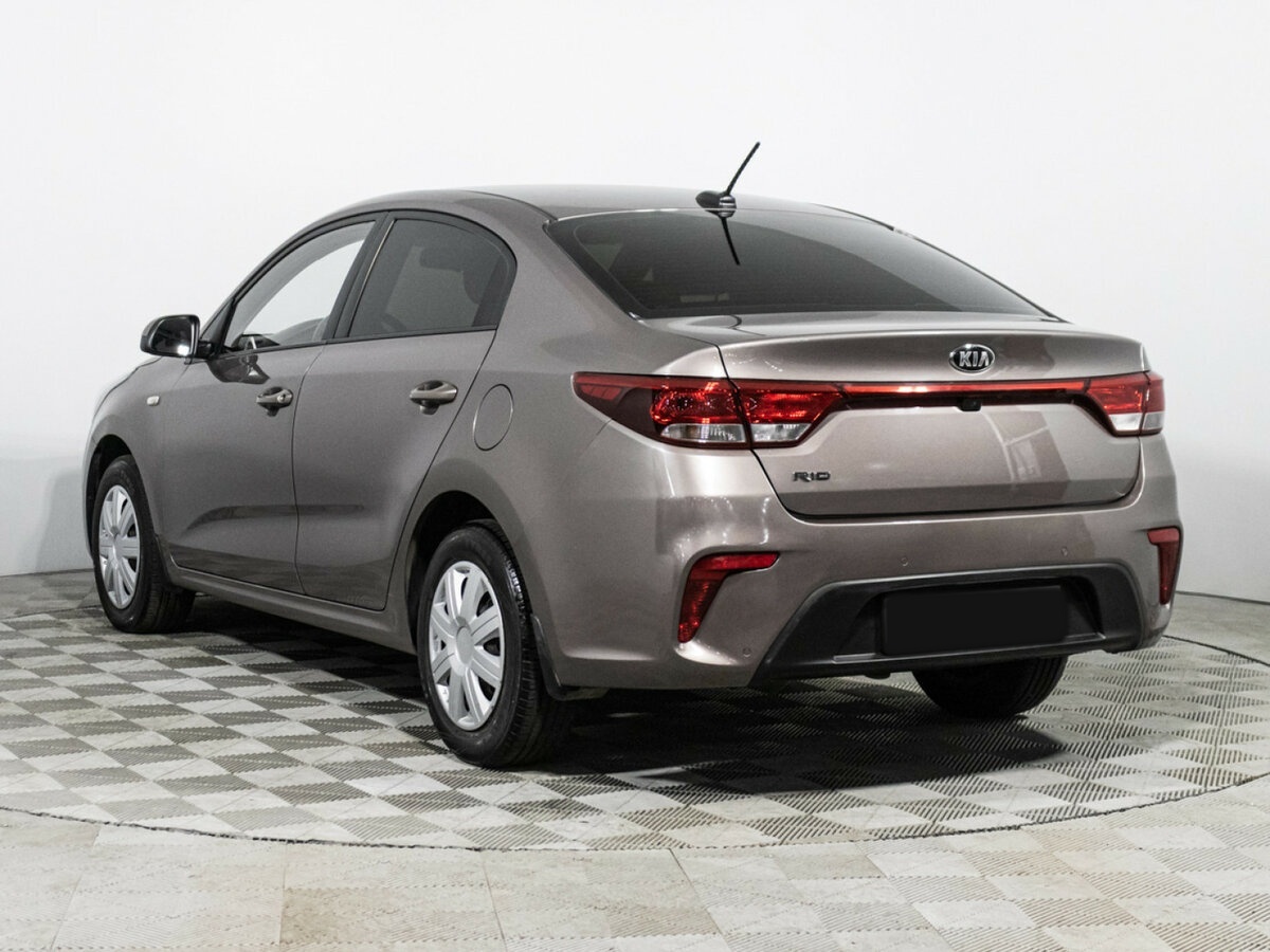 Kia Rio с пробегом — 2018 год. Фото: #6