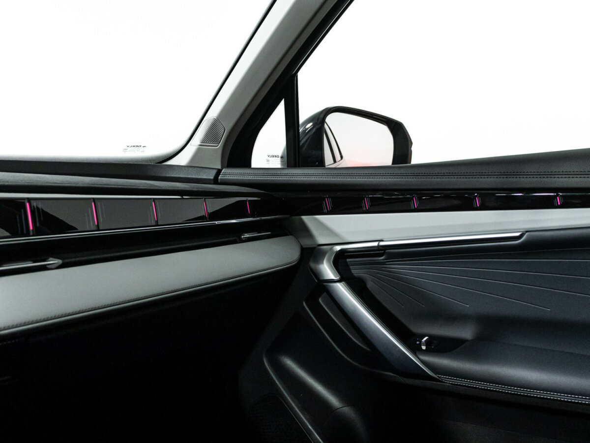 Geely Atlas с пробегом — 2023 год. Фото: #16