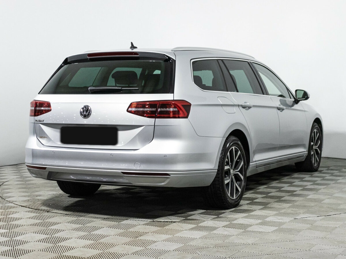 Volkswagen Passat с пробегом — 2017 год. Фото: #4