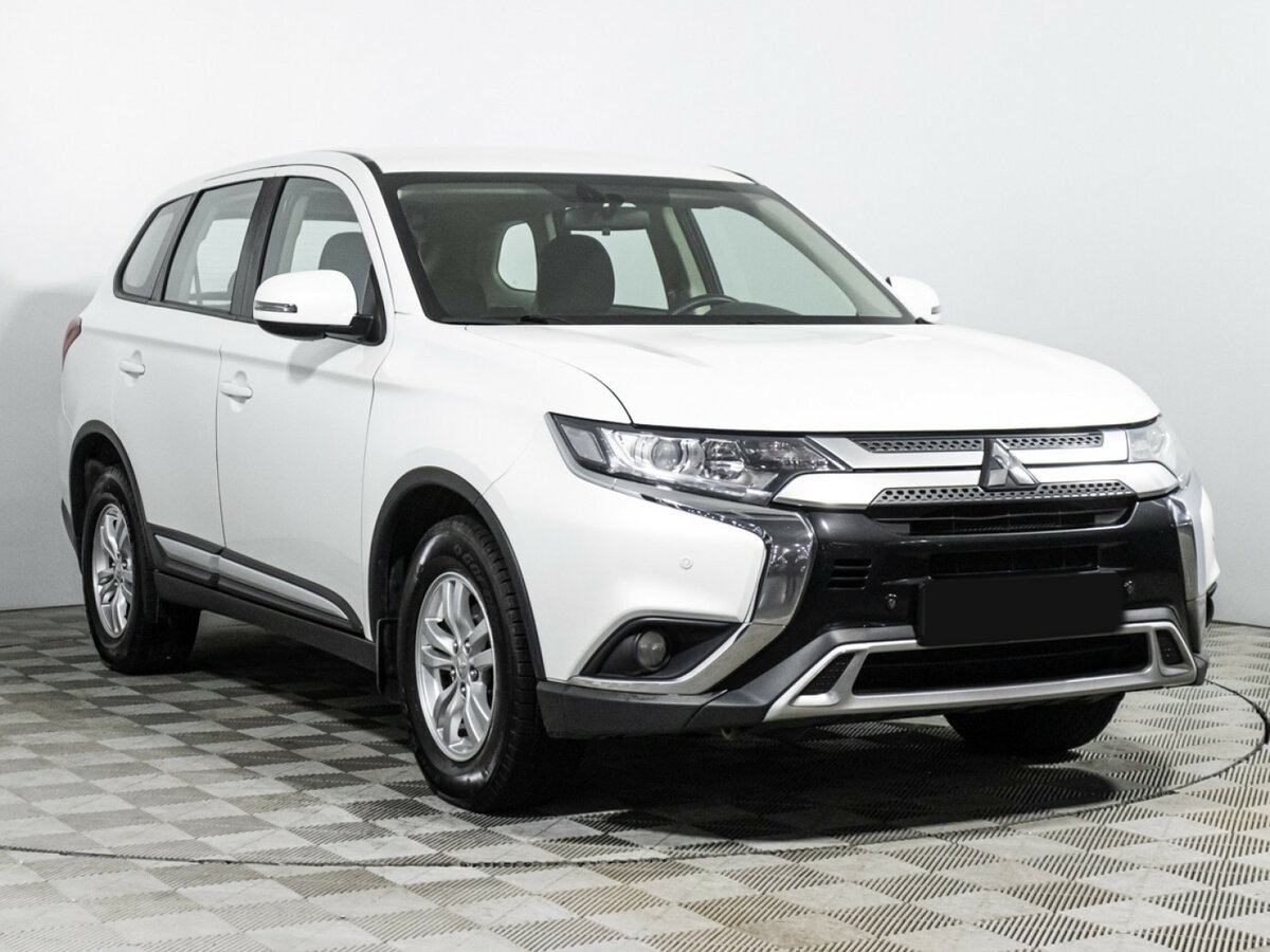 Mitsubishi Outlander с пробегом — 2019 год. Фото: #2