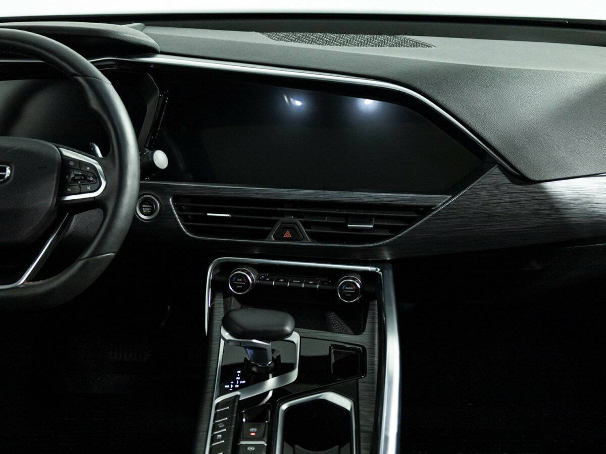 Geely Tugella с пробегом — 2023 год. Фото: #11