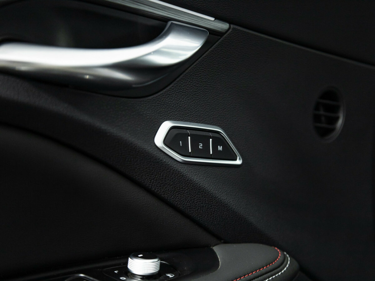 Geely Tugella с пробегом — 2023 год. Фото: #15