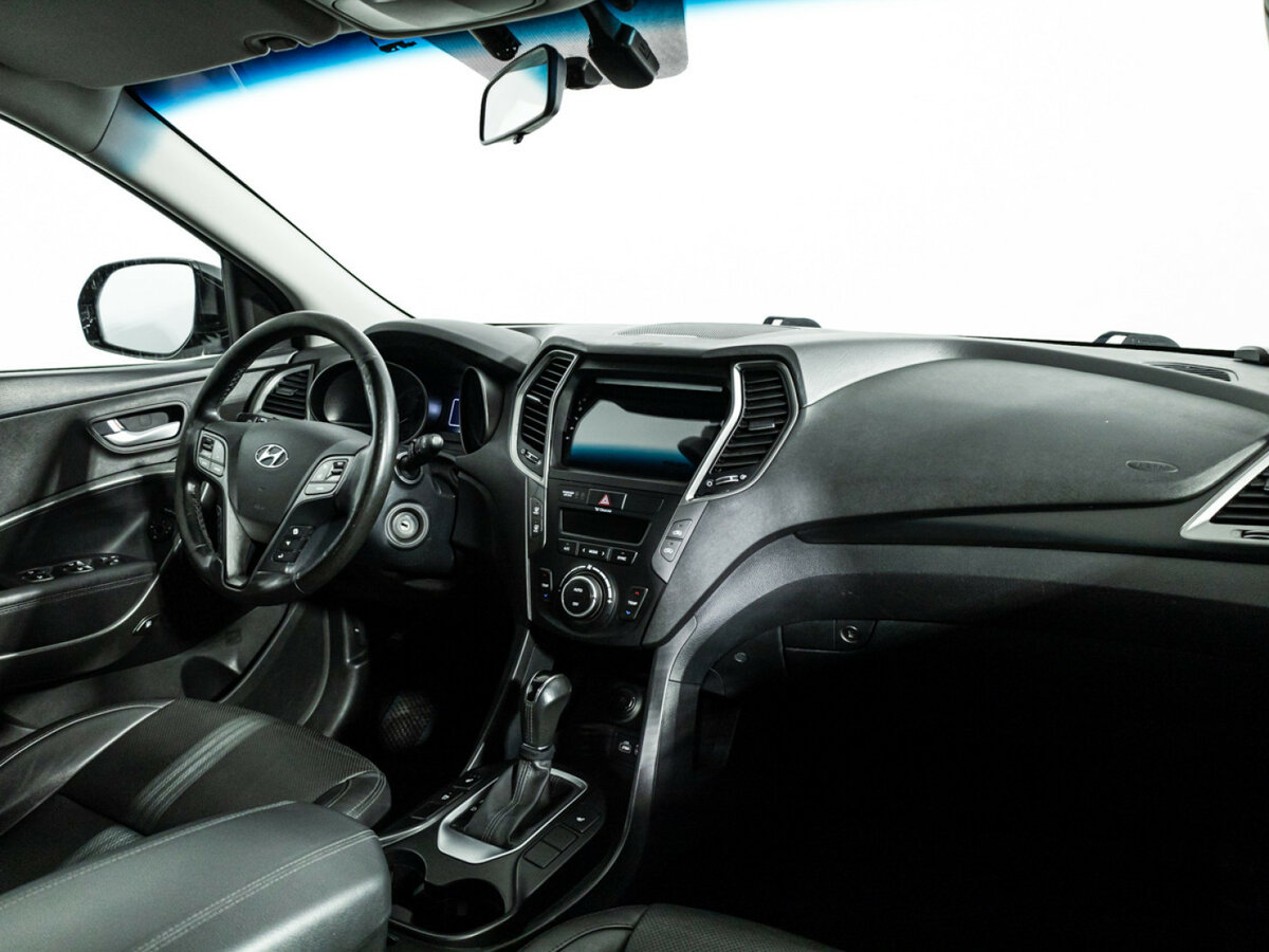 Hyundai Santa Fe с пробегом — 2017 год. Фото: #6