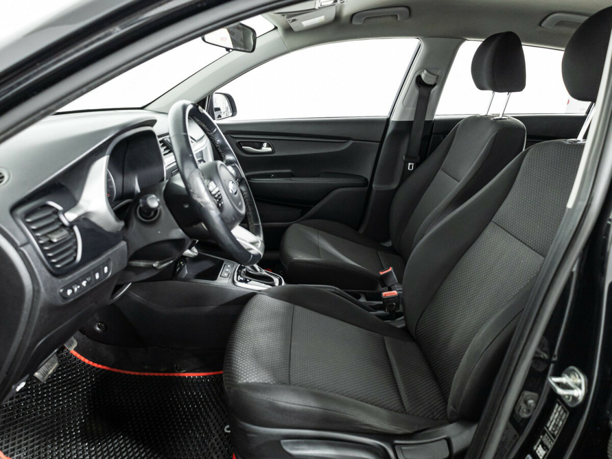 Kia Rio с пробегом — 2020 год. Фото: #18