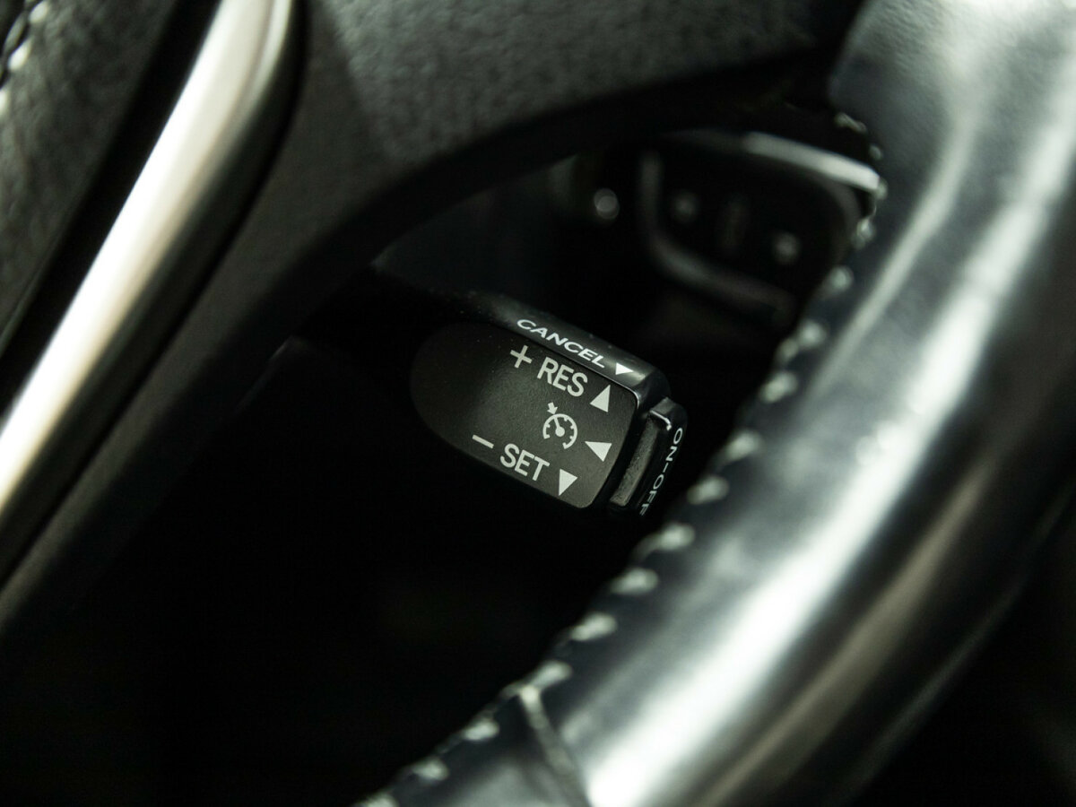 Toyota RAV4 с пробегом — 2016 год. Фото: #16