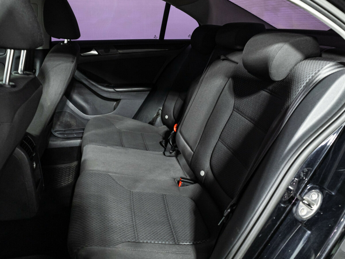 Volkswagen Jetta с пробегом — 2013 год. Фото: #9