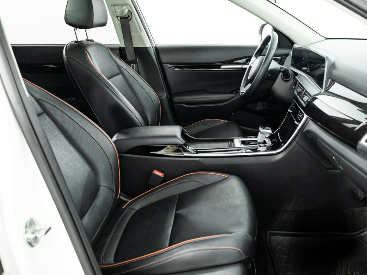 Kia Seltos с пробегом — 2024 год. Фото: #14