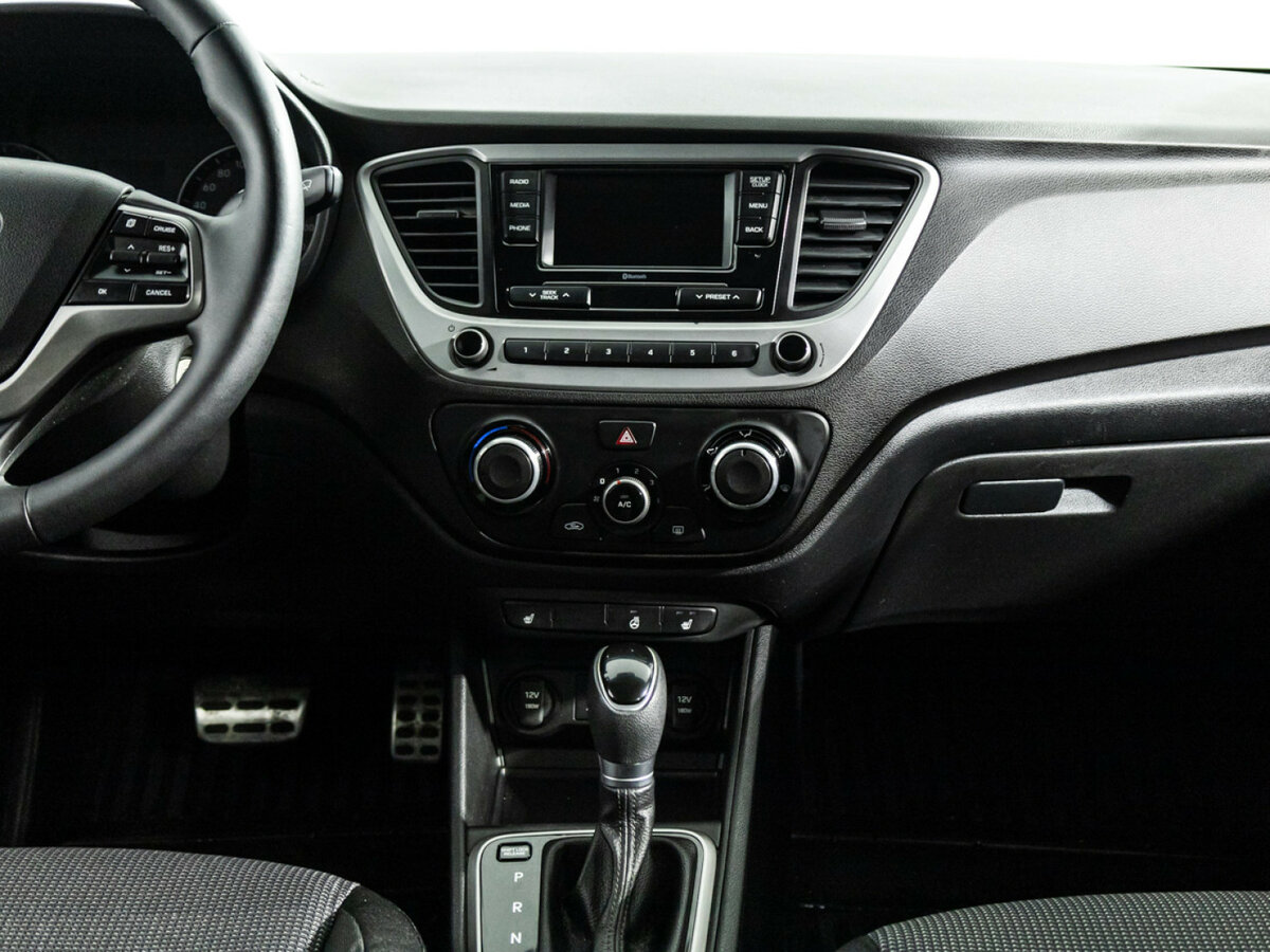 Hyundai Solaris с пробегом — 2017 год. Фото: #13