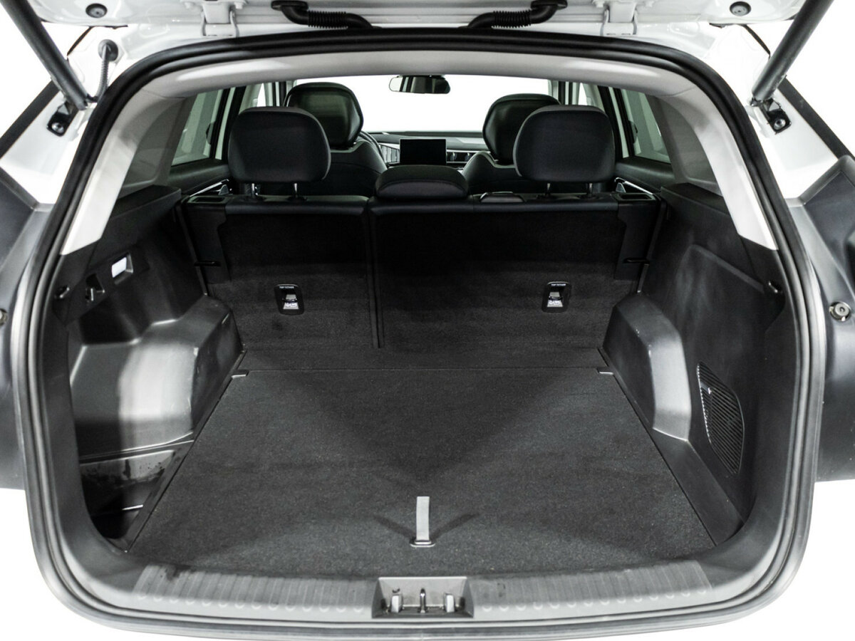 Geely Atlas с пробегом — 2024 год. Фото: #21