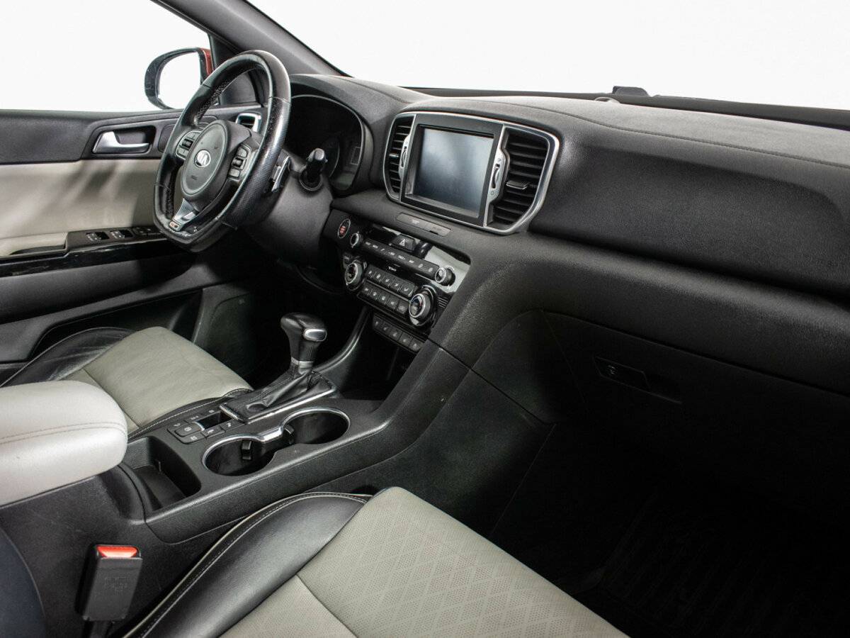 Kia Sportage с пробегом — 2016 год. Фото: #8