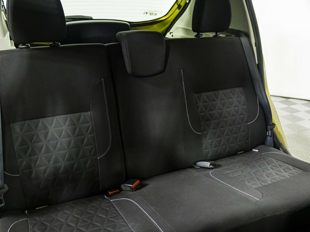 Renault Sandero с пробегом — 2015 год. Фото: #8