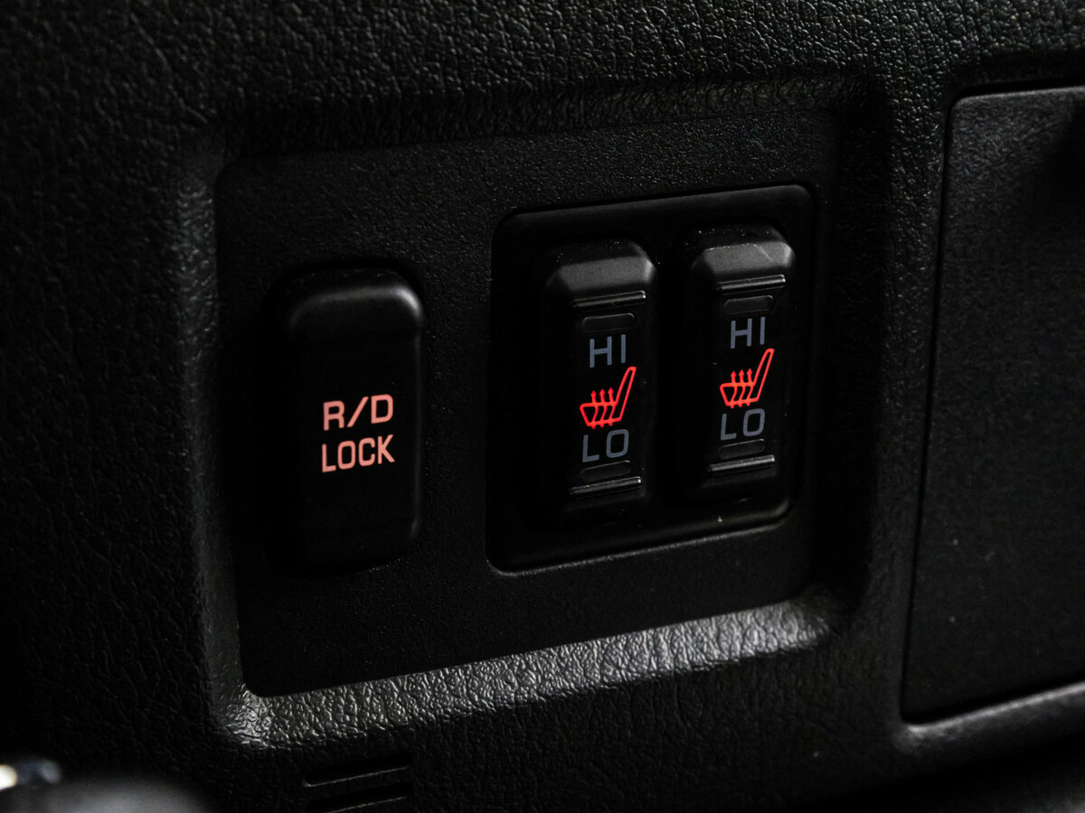 Mitsubishi Pajero с пробегом — 2017 год. Фото: #18