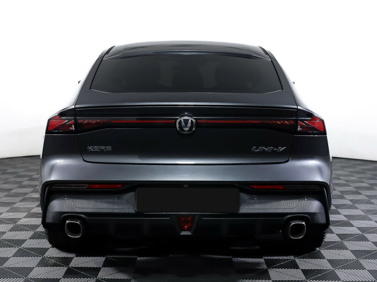 Changan UNI-V с пробегом — 2023 год. Фото: #5