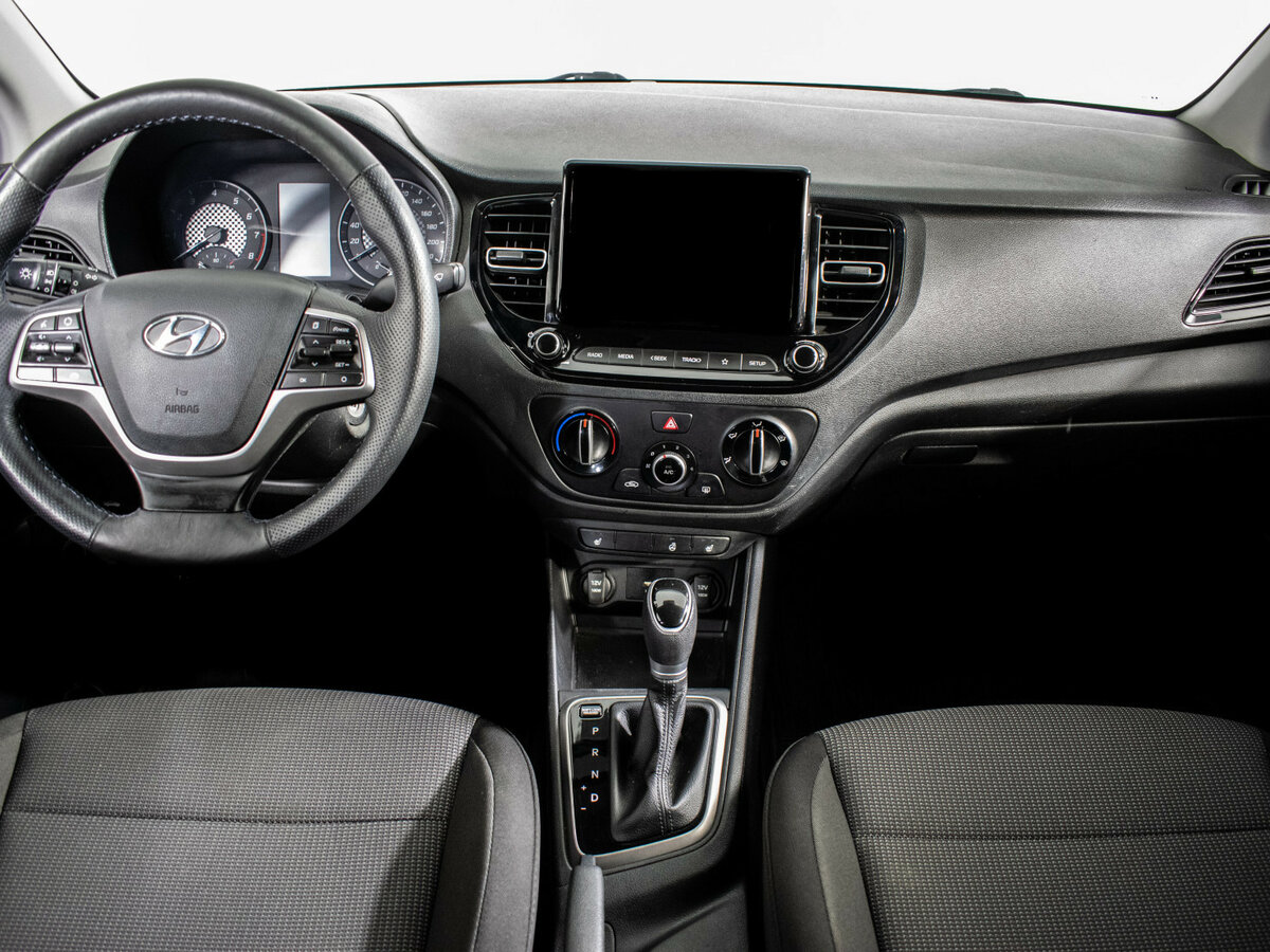 Hyundai Solaris с пробегом — 2020 год. Фото: #10