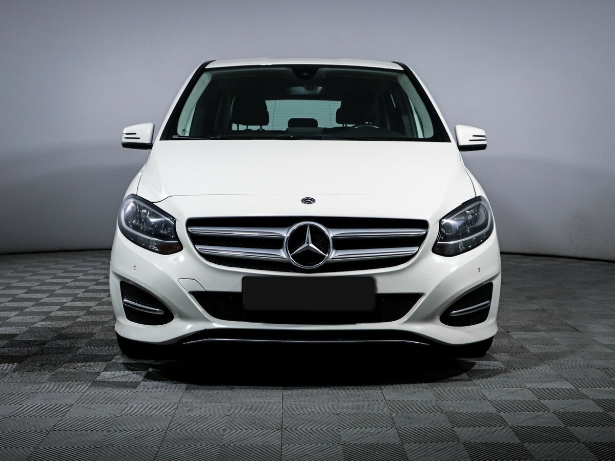 Mercedes-Benz B-Класс с пробегом — 2018 год. Фото: #1