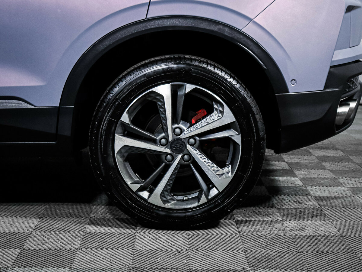 Geely Coolray с пробегом — 2024 год. Фото: #11