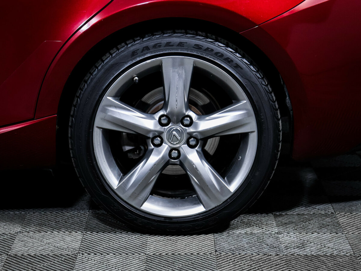 Lexus IS с пробегом — 2013 год. Фото: #12