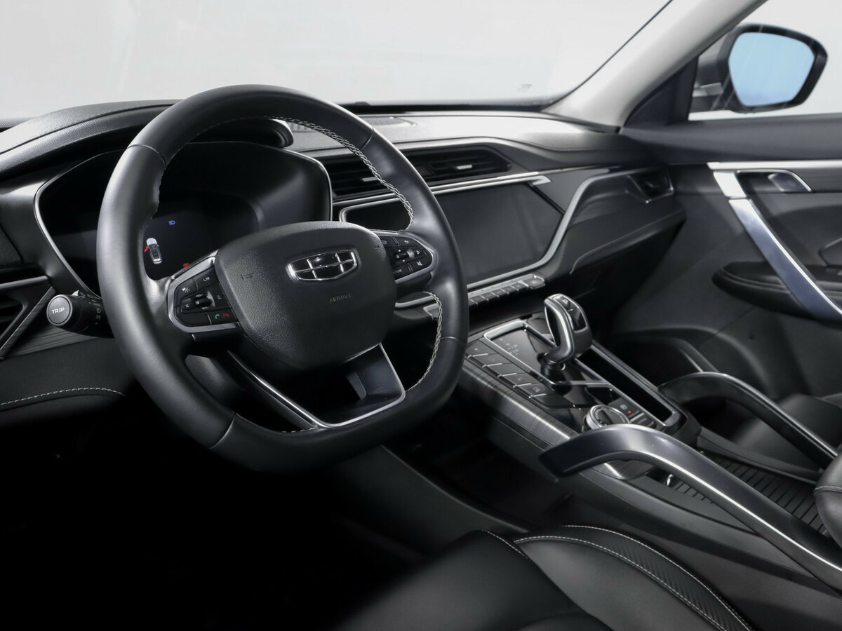 Geely Atlas Pro с пробегом — 2023 год. Фото: #13