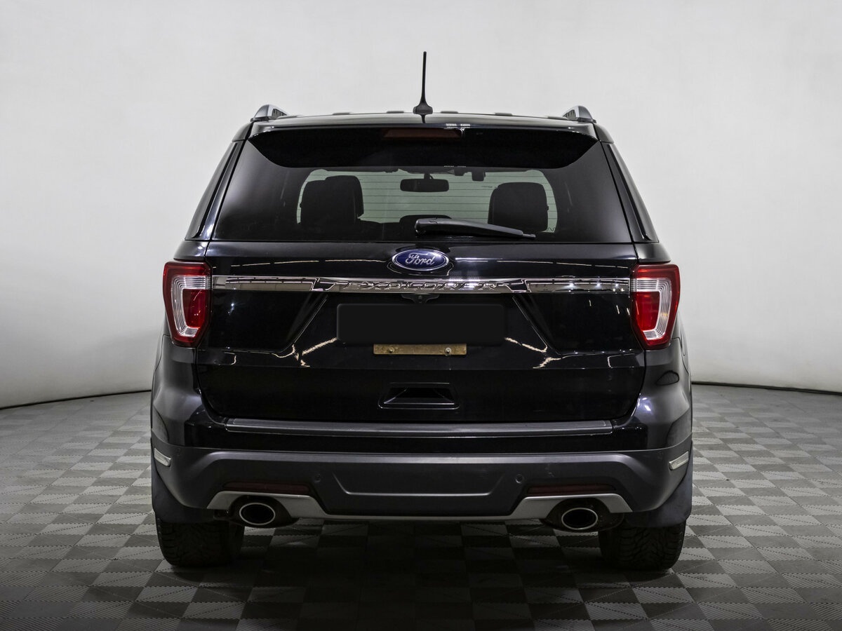Ford Explorer с пробегом — 2018 год. Фото: #4