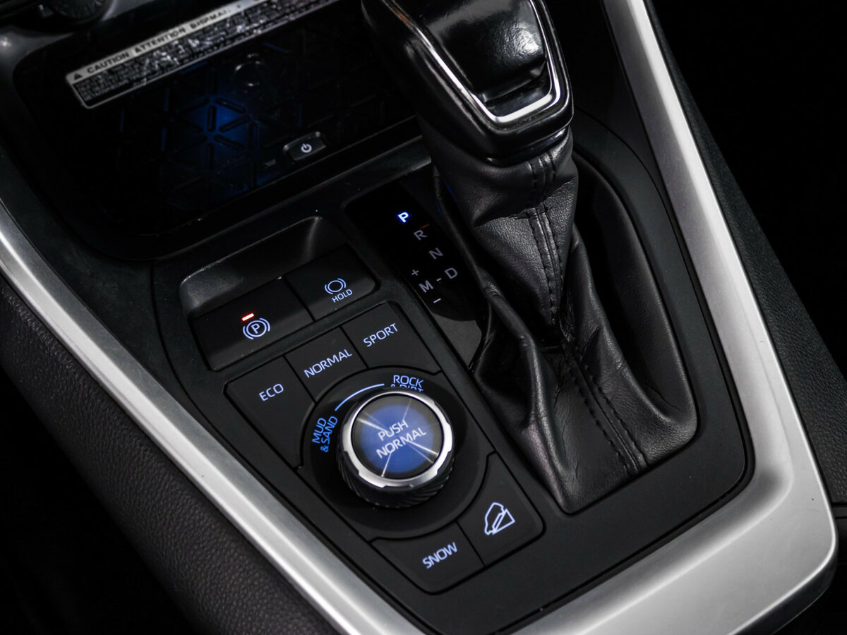 Toyota RAV4 с пробегом — 2019 год. Фото: #16