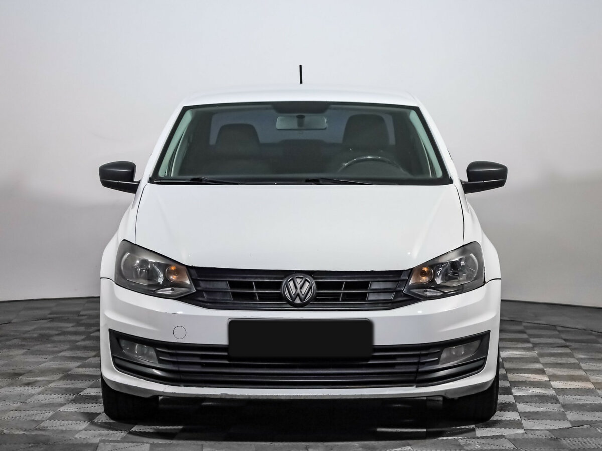 Volkswagen Polo с пробегом — 2018 год. Фото: #1