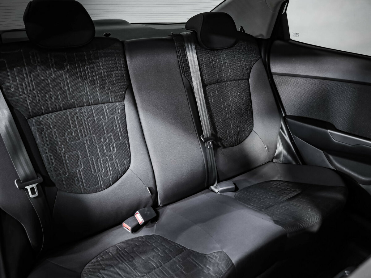 Kia Rio с пробегом — 2013 год. Фото: #20