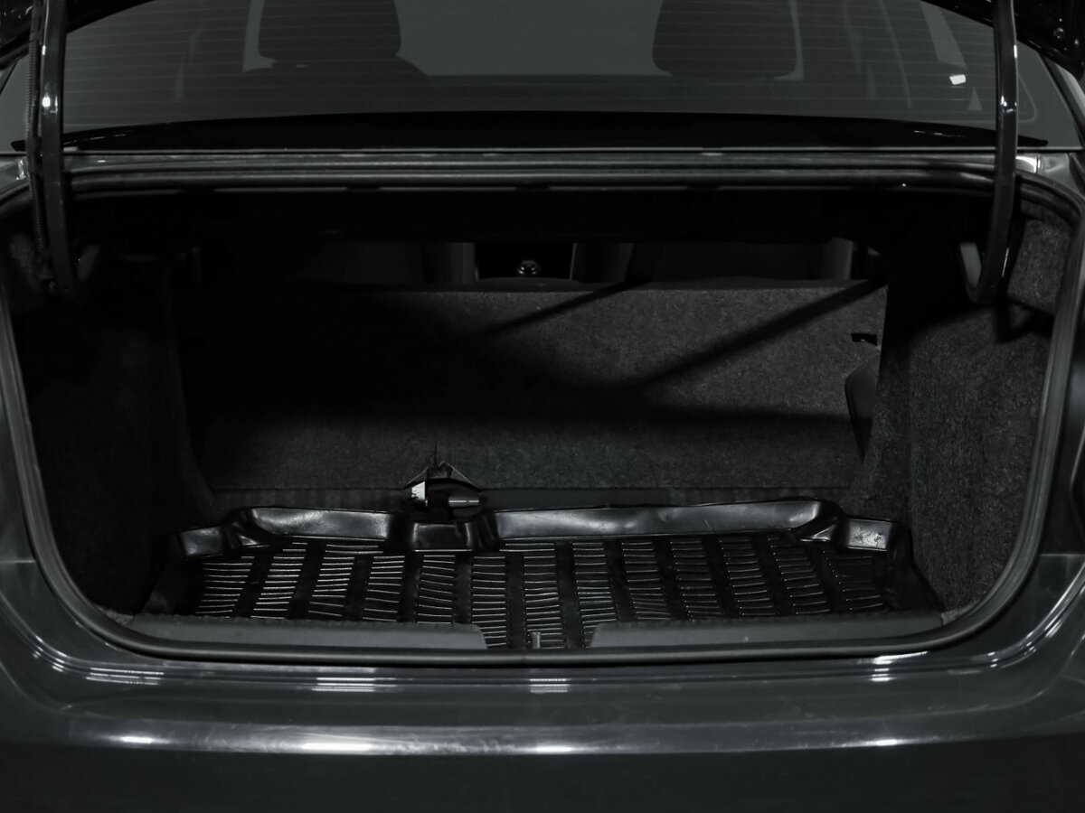 Volkswagen Polo с пробегом — 2018 год. Фото: #20