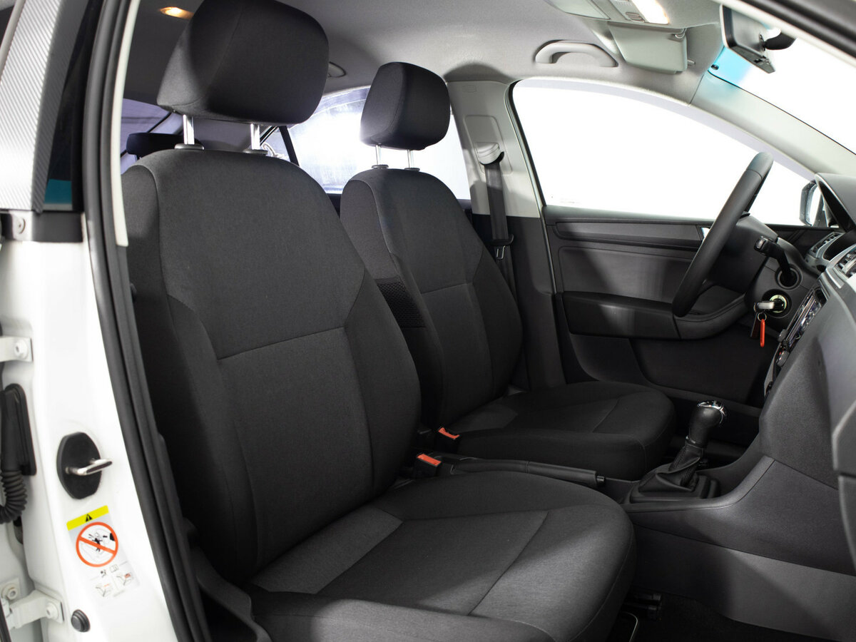 Skoda Rapid с пробегом — 2019 год. Фото: #15