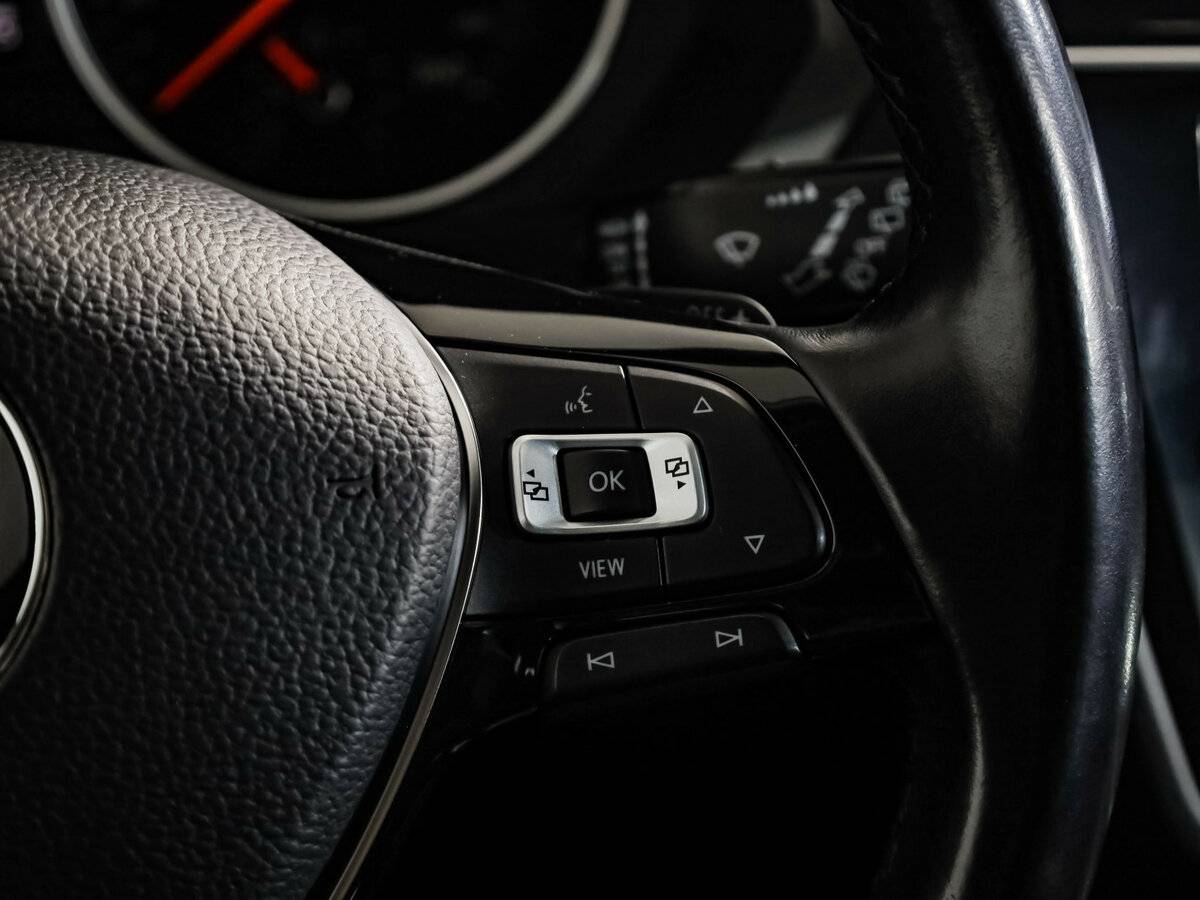 Volkswagen Tiguan с пробегом — 2020 год. Фото: #12