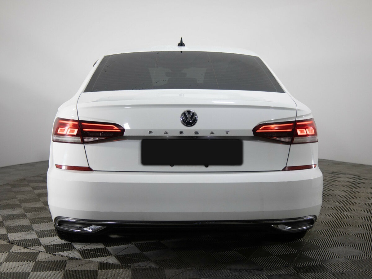 Volkswagen Passat с пробегом — 2020 год. Фото: #4