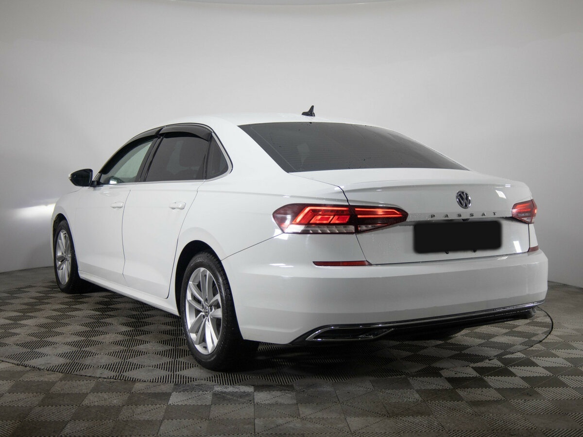 Volkswagen Passat с пробегом — 2020 год. Фото: #5