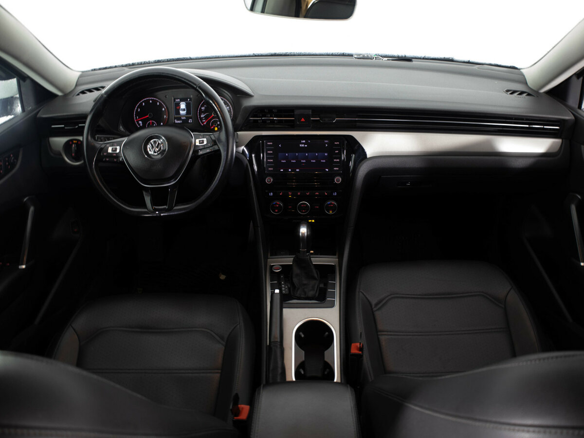 Volkswagen Passat с пробегом — 2020 год. Фото: #6