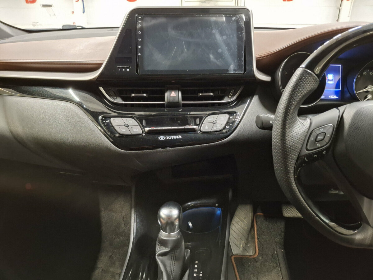 Toyota C-HR с пробегом — 2019 год. Фото: #14