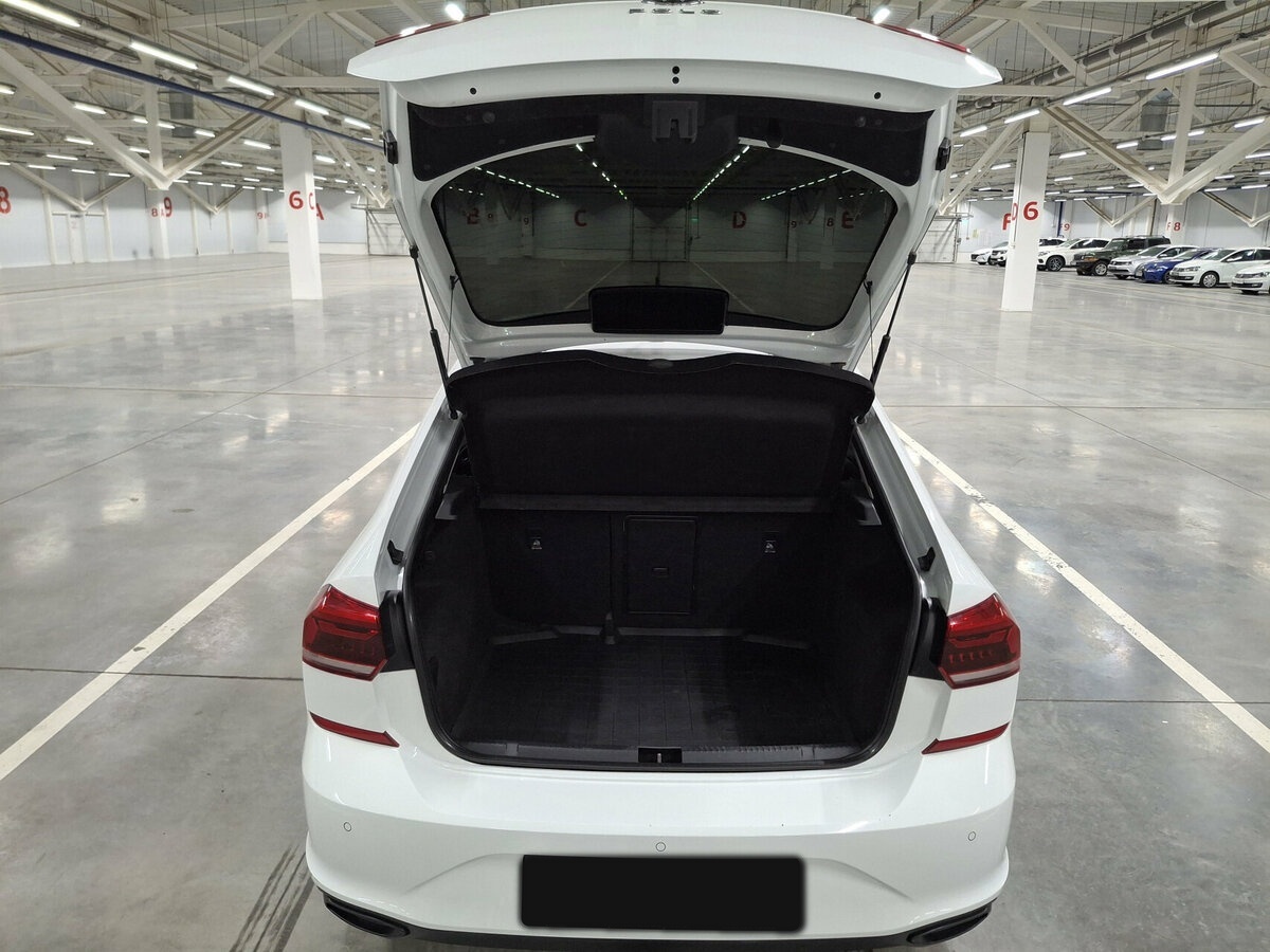 Volkswagen Polo с пробегом — 2021 год. Фото: #9