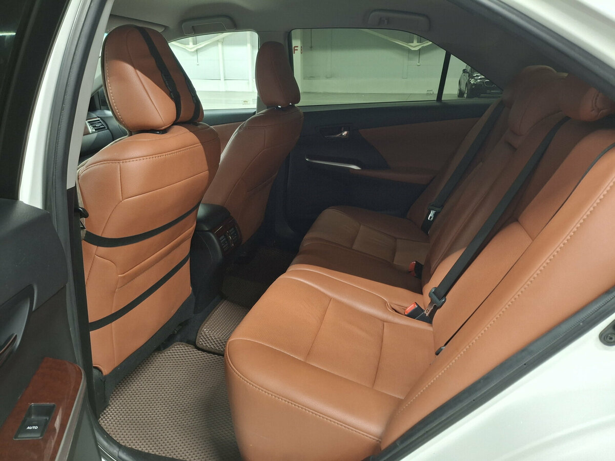 Toyota Camry с пробегом — 2013 год. Фото: #11