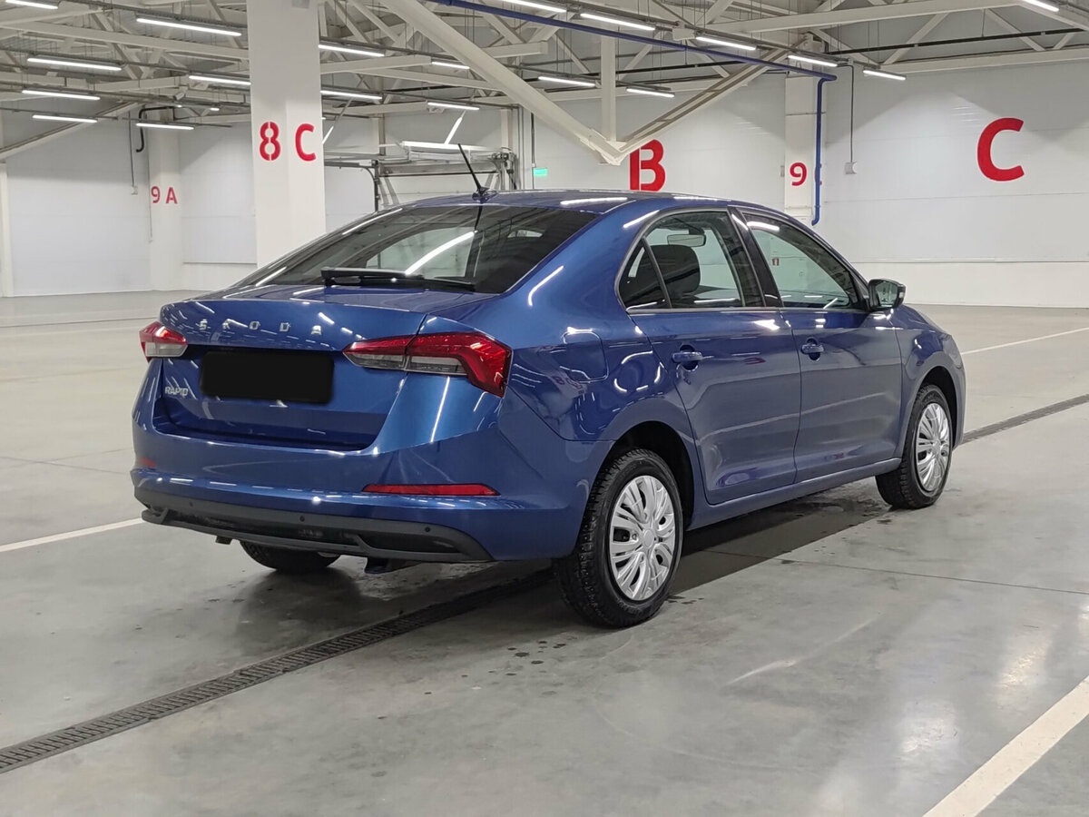 Skoda Rapid с пробегом — 2021 год. Фото: #4